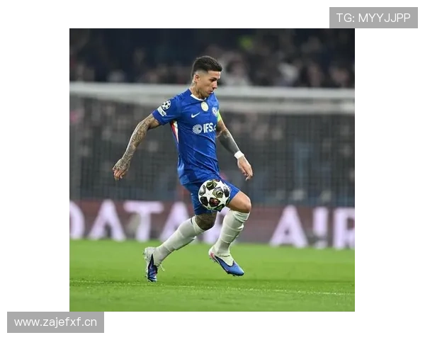 恩佐·费尔南德斯，场上狂奔跟平时买菜完全两副面孔啊